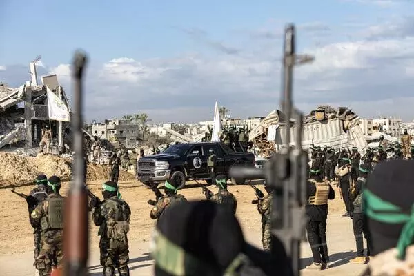 Israel, Hamas to free hostages, prisoners after agreeing to first phase of Trumps peace plan Israel, Hamas to free hostages, prisoners after agreeing to first phase of Trumps peace plan