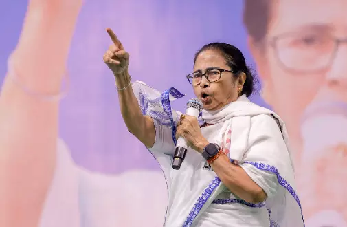 EC officials threatening Bengal govt officers, will not tolerate this: Mamata EC officials threatening Bengal govt officers, will not tolerate this: Mamata
