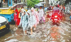Kolkata traffic crawls for hours post Friday rain