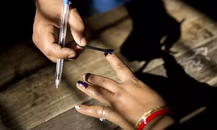 SC seeks response of Centre, EC on PIL for restoration of voting rights of undertrials