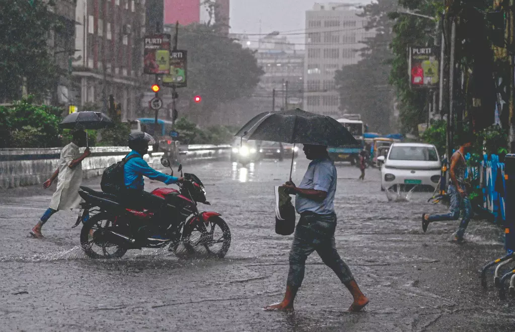 Thunderstorms drench city; IMD issues ‘orange alert’ for city & adjoining dists