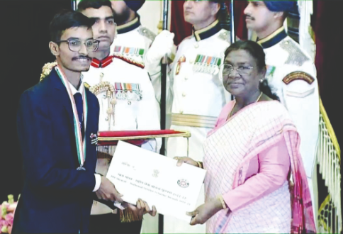 ‘My Bharat NSS Award’: Siliguri’s Anup Biswas felicitated by President Murmu