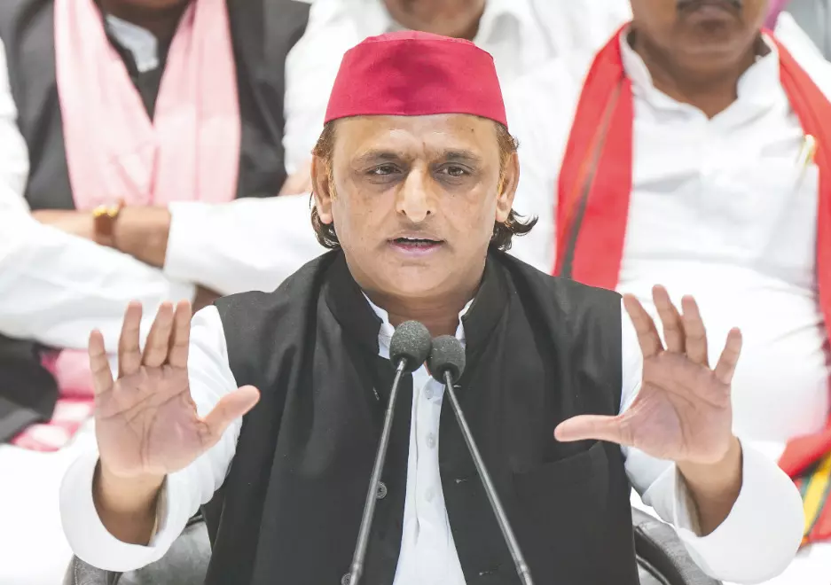 Akhilesh calls Yogi an ‘infiltrator’, slams UP govt over lawlessness, corruption