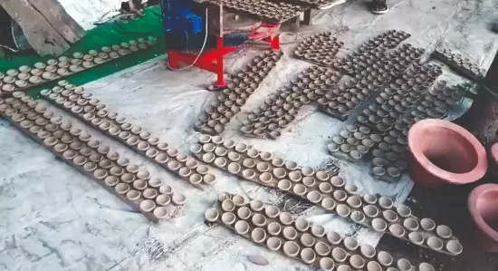 Balurghat: Earthen lamp makers struggle to keep tradition alive