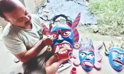‘Chamunda’ dance & ‘Mahishbathan’ masks revive ancient Kali Puja traditions ‘Chamunda’ dance & ‘Mahishbathan’ masks revive ancient Kali Puja traditions