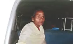 B’deshi woman reunited with family after residing for nearly 10 yrs in India B’deshi woman reunited with family after residing for nearly 10 yrs in India