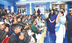 Mamata lauds rescue operations, announces homestay revival plans