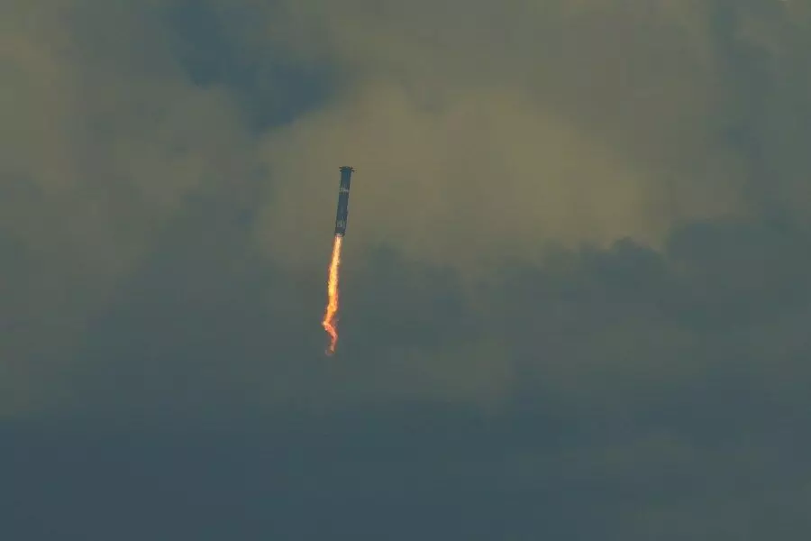 SpaceX launches the 11th test flight of its mega Starship rocket with another win SpaceX launches the 11th test flight of its mega Starship rocket with another win
