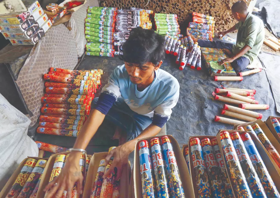 SC allows green firecrackers in Delhi-NCR from Oct 18–20,  limits bursting to 6–7 am & 8–10 pm