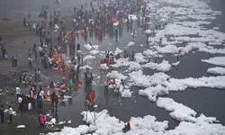 Delhi CM promises devotees a froth-free Yamuna this Chhath