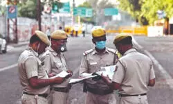 International online trading scam racket busted; 7 arrested in raids across 4 states