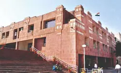 ABVP, Left-backed groups clash at JNU