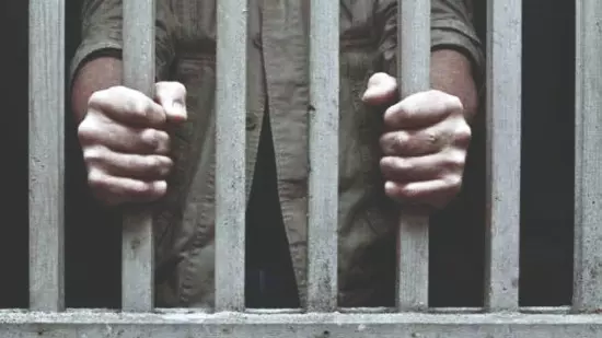 Kolkata Police bust fake number plate racket, 8 held Kolkata Police bust fake number plate racket, 8 held