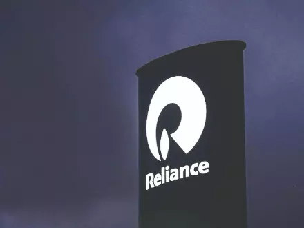 Reliance Industries September quarter net profit rises 9.6% YoY Reliance Industries September quarter net profit rises 9.6% YoY