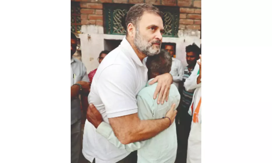 Rahul visits victim’s family, says Dalits being treated like criminals Rahul visits victim’s family, says Dalits being treated like criminals