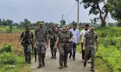 Wanted Maoist Geeta, carrying Rs 5 lakh bounty on head, surrenders in Chhattisgarh