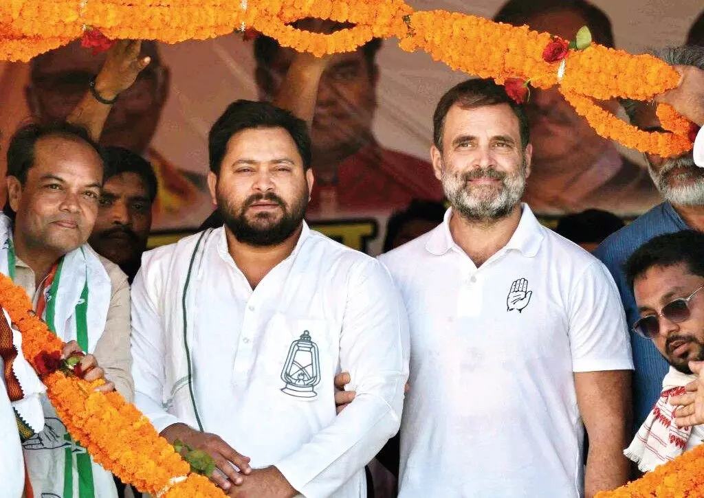 Bihar Assembly polls: JMM to go solo, ‘review’ alliance in Jharkhand; Mahagathbandhan puzzle nears fix Bihar Assembly polls: JMM to go solo, ‘review’ alliance in Jharkhand; Mahagathbandhan puzzle nears fix