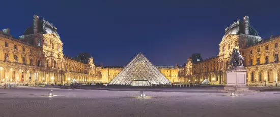 Thieves strike Louvre Museum in Paris in broad daylight, steal Napoleonic jewels in 4 minutes Thieves strike Louvre Museum in Paris in broad daylight, steal Napoleonic jewels in 4 minutes