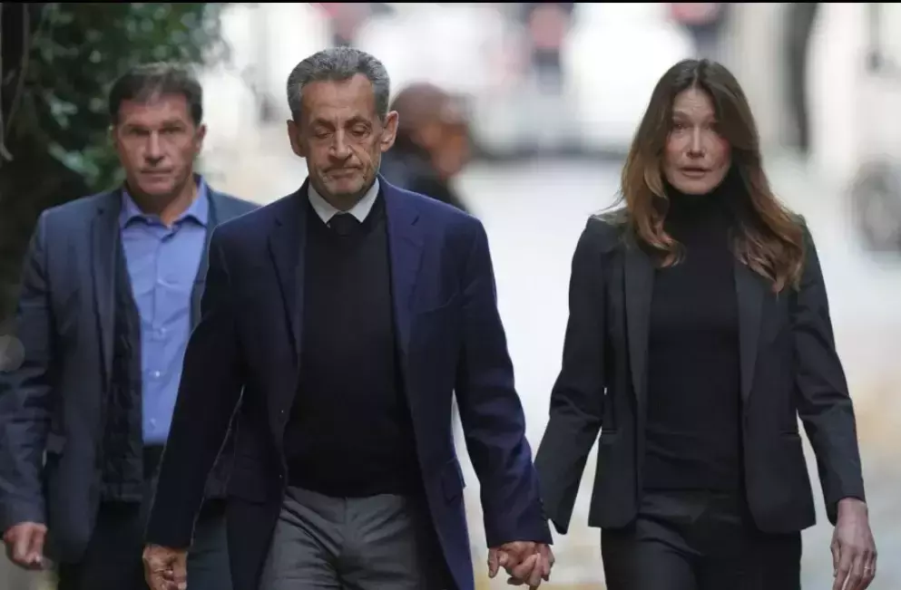 Former French president Sarkozy begins 5-year prison sentence for campaign finance conspiracy Former French president Sarkozy begins 5-year prison sentence for campaign finance conspiracy