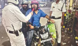 KP arrests 640 for banned firecrackers, gambling KP arrests 640 for banned firecrackers, gambling