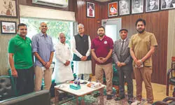 Gehlot meets Lalu amidst seat-sharing row, says ‘all issues will be ironed out’ Gehlot meets Lalu amidst seat-sharing row, says ‘all issues will be ironed out’