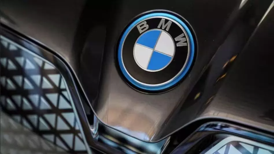 Shauq pal: Opposition leaders slam Lokpal after it floats tender to buy 7 BMW cars