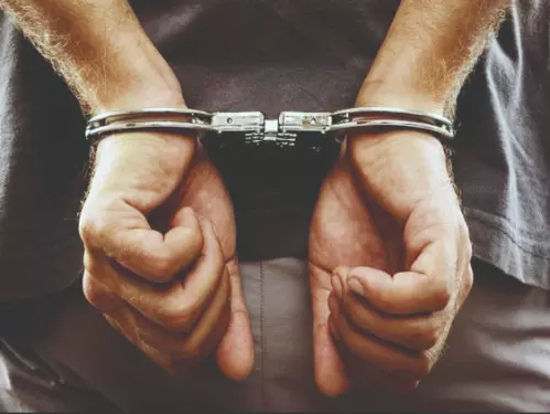 Two men, one juvenile apprehended for armed robbery in Gandhi Ngr Two men, one juvenile apprehended for armed robbery in Gandhi Ngr