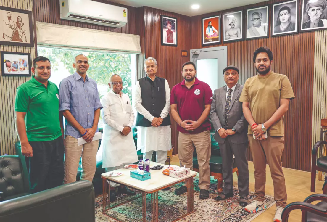 Gehlot meets Lalu amidst seat-sharing row, says ‘all issues will be ironed out’ Gehlot meets Lalu amidst seat-sharing row, says ‘all issues will be ironed out’