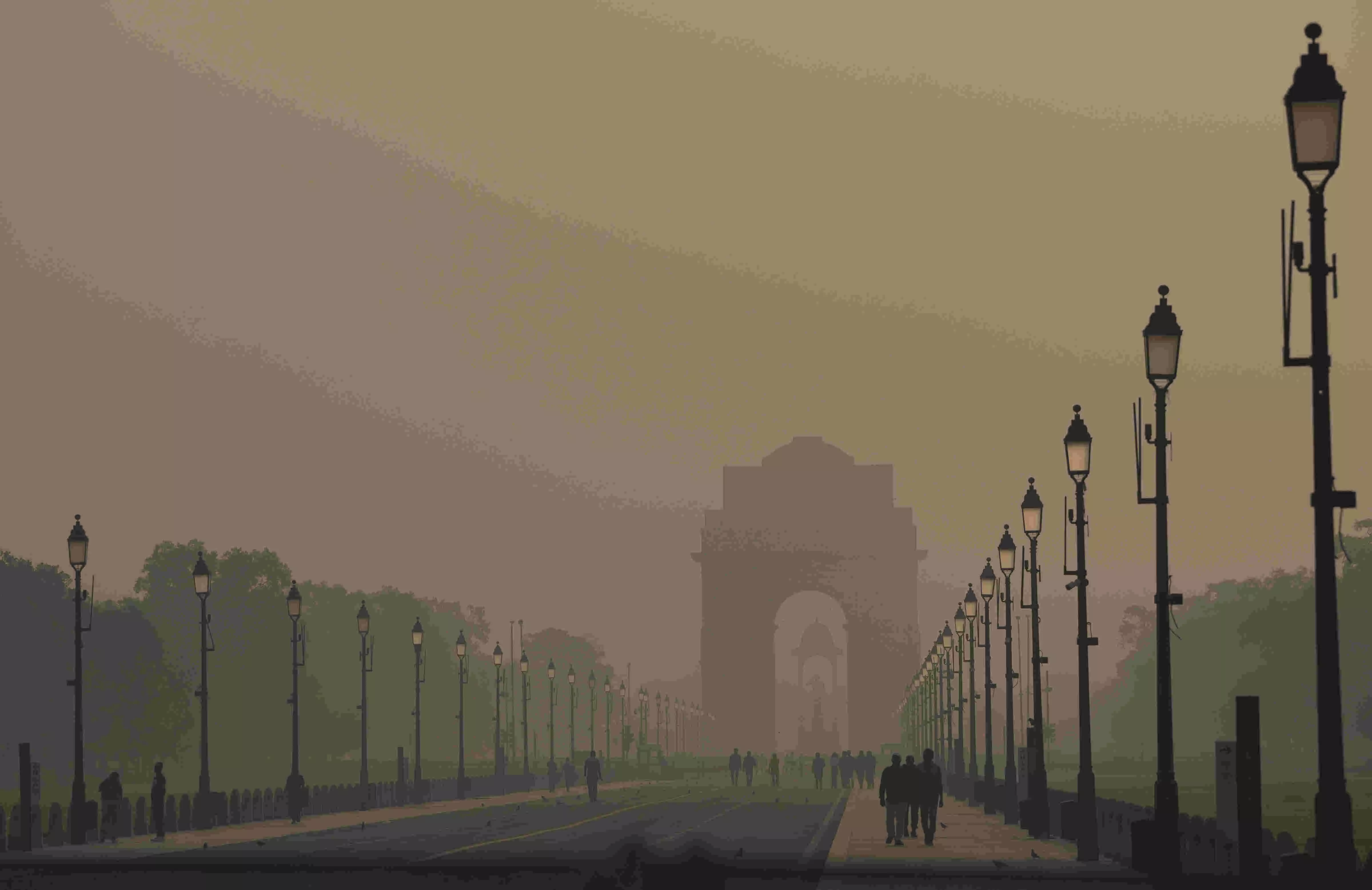 Delhi AQI remains in ‘poor’ to ‘severe’ category as govt prepares for artificial rain on October 29