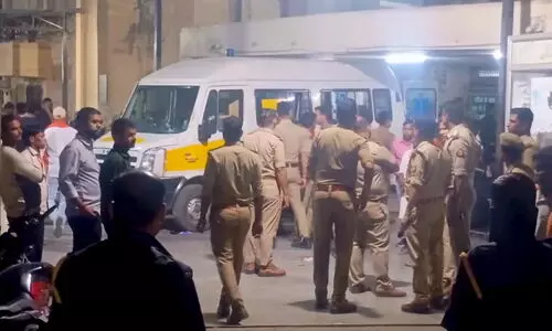 Speeding car runs over pedestrians in Agra; 5 killed, 2 injured Speeding car runs over pedestrians in Agra; 5 killed, 2 injured