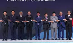 East Timor becomes newest ASEAN member, while Thailand and Cambodia sign expanded border ceasefire