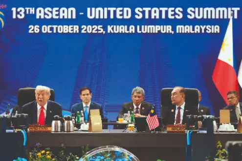 Trade tensions cool after US, China agree on framework at ASEAN summit Trade tensions cool after US, China agree on framework at ASEAN summit
