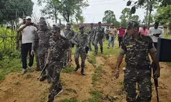Six militants including woman arrested for extortion in Manipur Six militants including woman arrested for extortion in Manipur