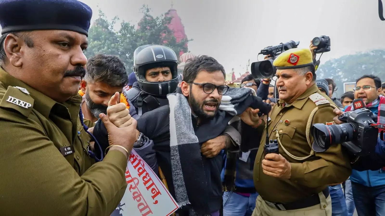 2020 riots: SC refuses to give two weeks to Delhi Police for filing reply on bail pleas of Khalid, Imam 2020 riots: SC refuses to give two weeks to Delhi Police for filing reply on bail pleas of Khalid, Imam