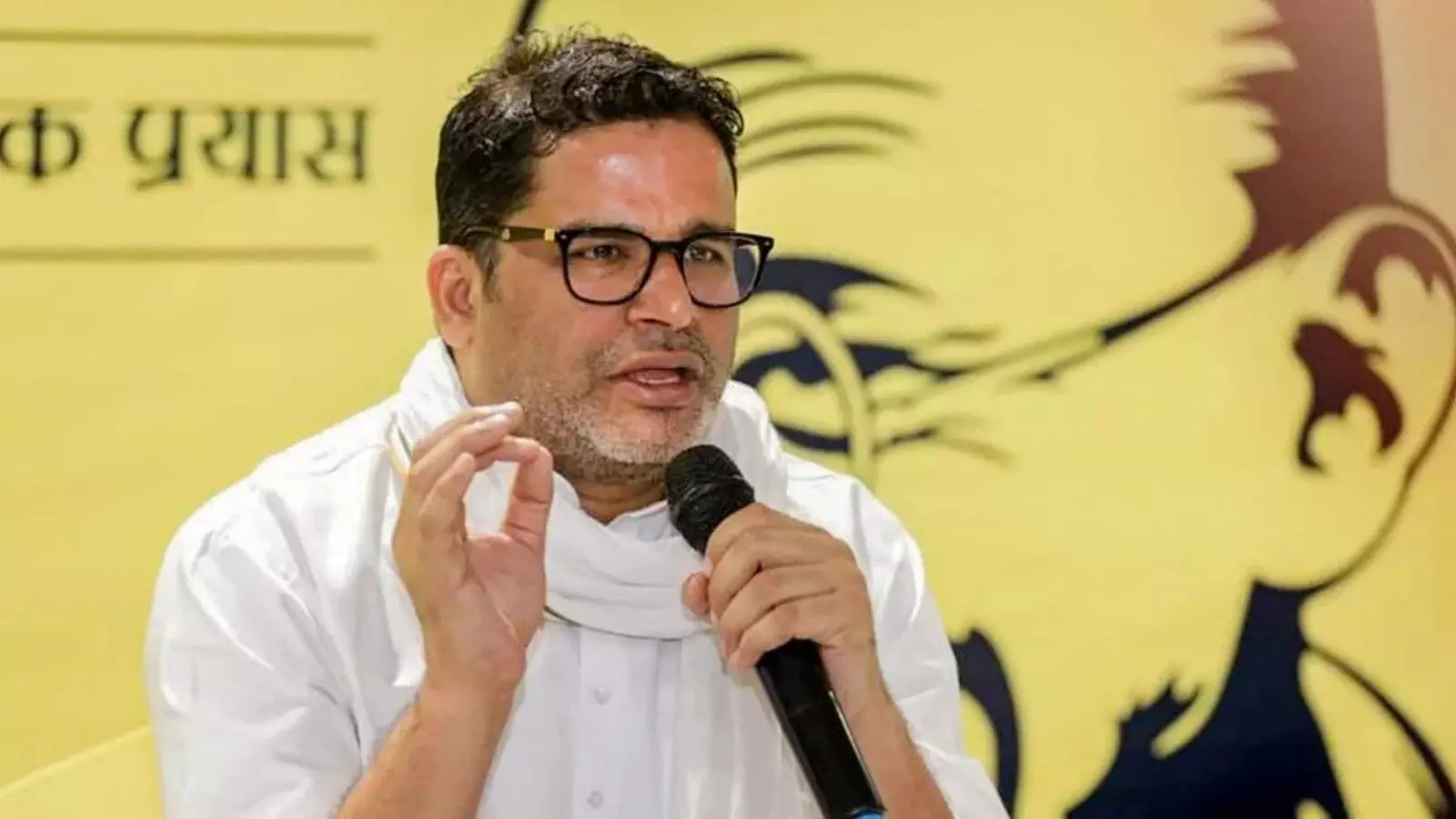 EC issues notice to Prashant Kishor for being enrolled as voter in both Bihar, Bengal EC issues notice to Prashant Kishor for being enrolled as voter in both Bihar, Bengal