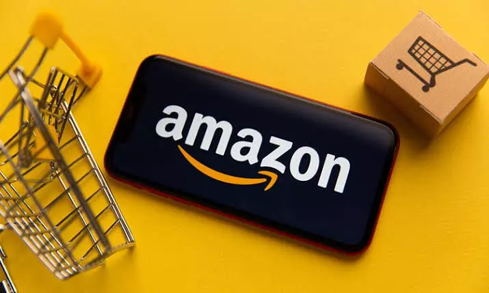 Amazon to lay off over 30,000 corporate roles starting today, largest since 2022 Amazon to lay off over 30,000 corporate roles starting today, largest since 2022