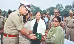 ITBP pays glowing tribute to martyrs at National Police Memorial in Delhi ITBP pays glowing tribute to martyrs at National Police Memorial in Delhi