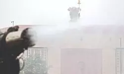 Smog chokes Capital: Eyes burn, coughs rise as air nears ‘severe’ Smog chokes Capital: Eyes burn, coughs rise as air nears ‘severe’