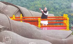 Infiltrators threat to India’s unity, demographic balance, says PM; seeks pledge for their removal Infiltrators threat to India’s unity, demographic balance, says PM; seeks pledge for their removal