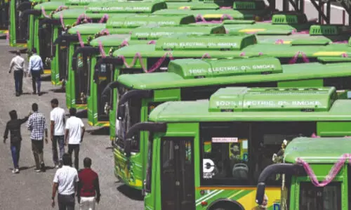 Capital rolls out free travel smart card for women & trans persons Capital rolls out free travel smart card for women & trans persons