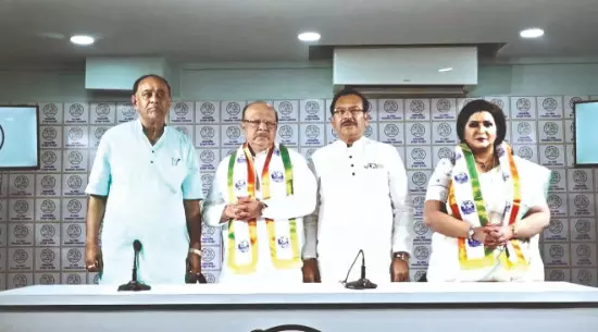 Sovan Chatterjee returns to Trinamool  after 7 years, calls it ‘homecoming’ Sovan Chatterjee returns to Trinamool  after 7 years, calls it ‘homecoming’