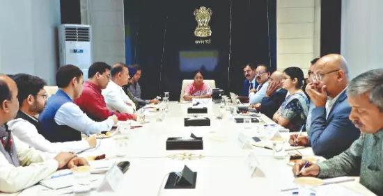 CM convenes high-level meeting, orders strict anti-pollution action CM convenes high-level meeting, orders strict anti-pollution action