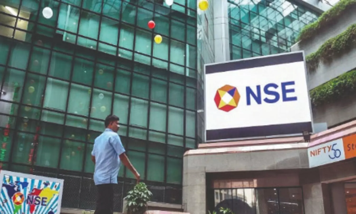 NSE reports total income of Rs 4,160 crore, expenditure of Rs 2,354 crore in Sept qtr