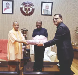 Cultural ties in focus as Guv Bose meets UP CM Cultural ties in focus as Guv Bose meets UP CM