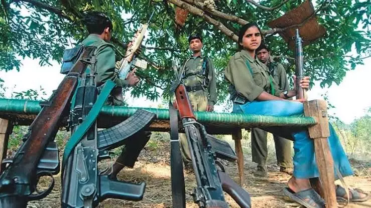 Dreaded woman Maoist with Rs 17 lakh bounty surrenders in Chhattisgarh Dreaded woman Maoist with Rs 17 lakh bounty surrenders in Chhattisgarh