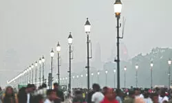 AIIMS issues health advisory as post-Diwali smog chokes Delhi