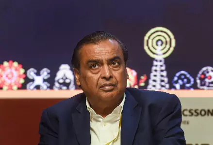 Mukesh Ambani visits Guruvayur Temple, donates Rs 15 crore for proposed hospital Mukesh Ambani visits Guruvayur Temple, donates Rs 15 crore for proposed hospital