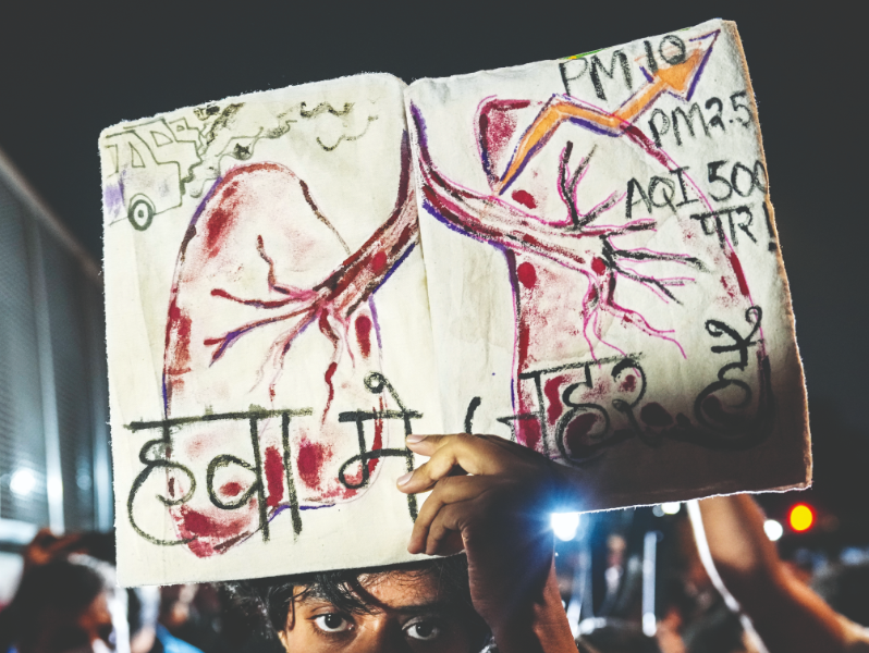 Clean-air protest turns tense after cops detain citizens Clean-air protest turns tense after cops detain citizens