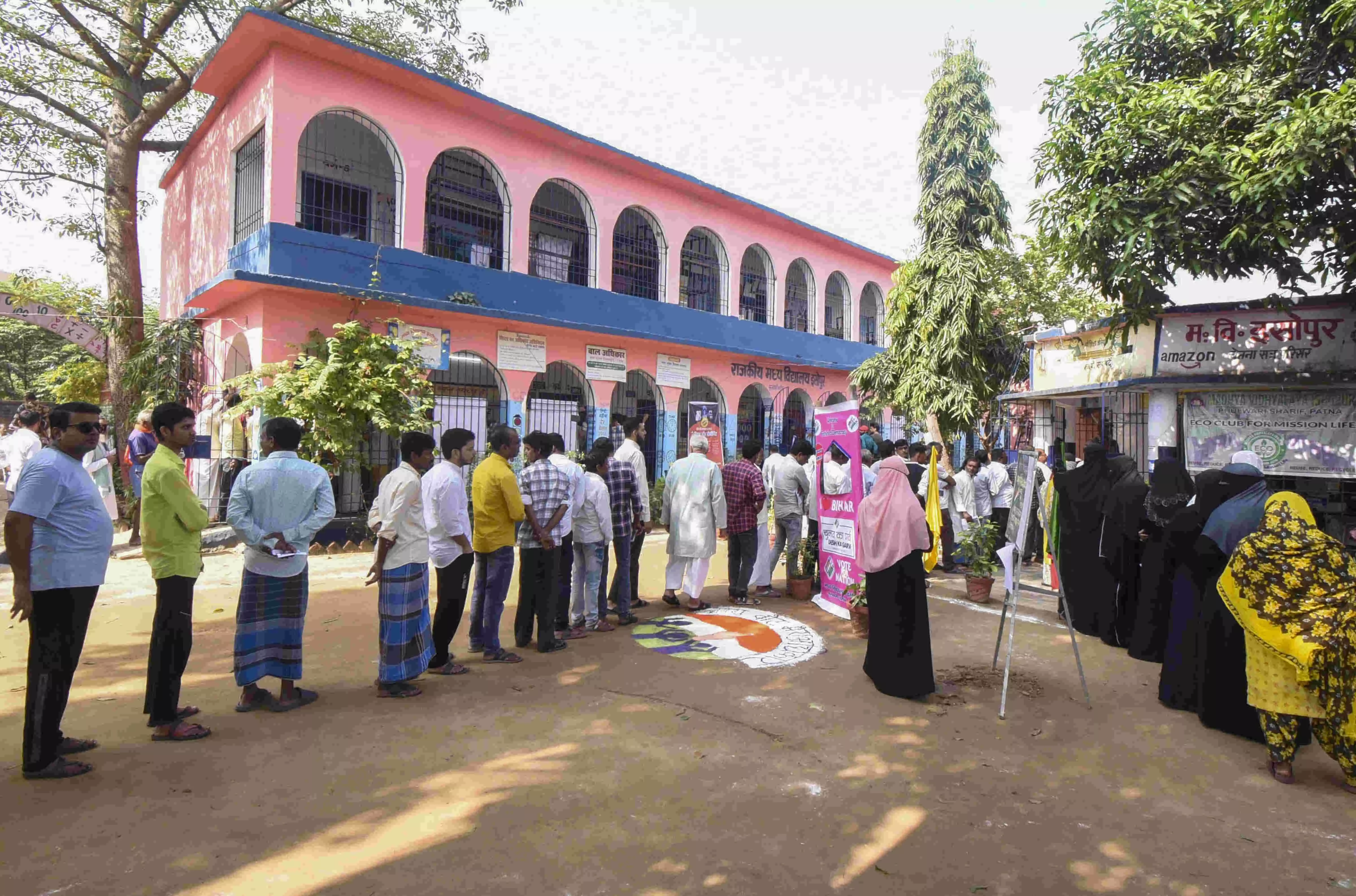 Bihar polls | 1,302 candidates in the fray for 122 seats in second phase