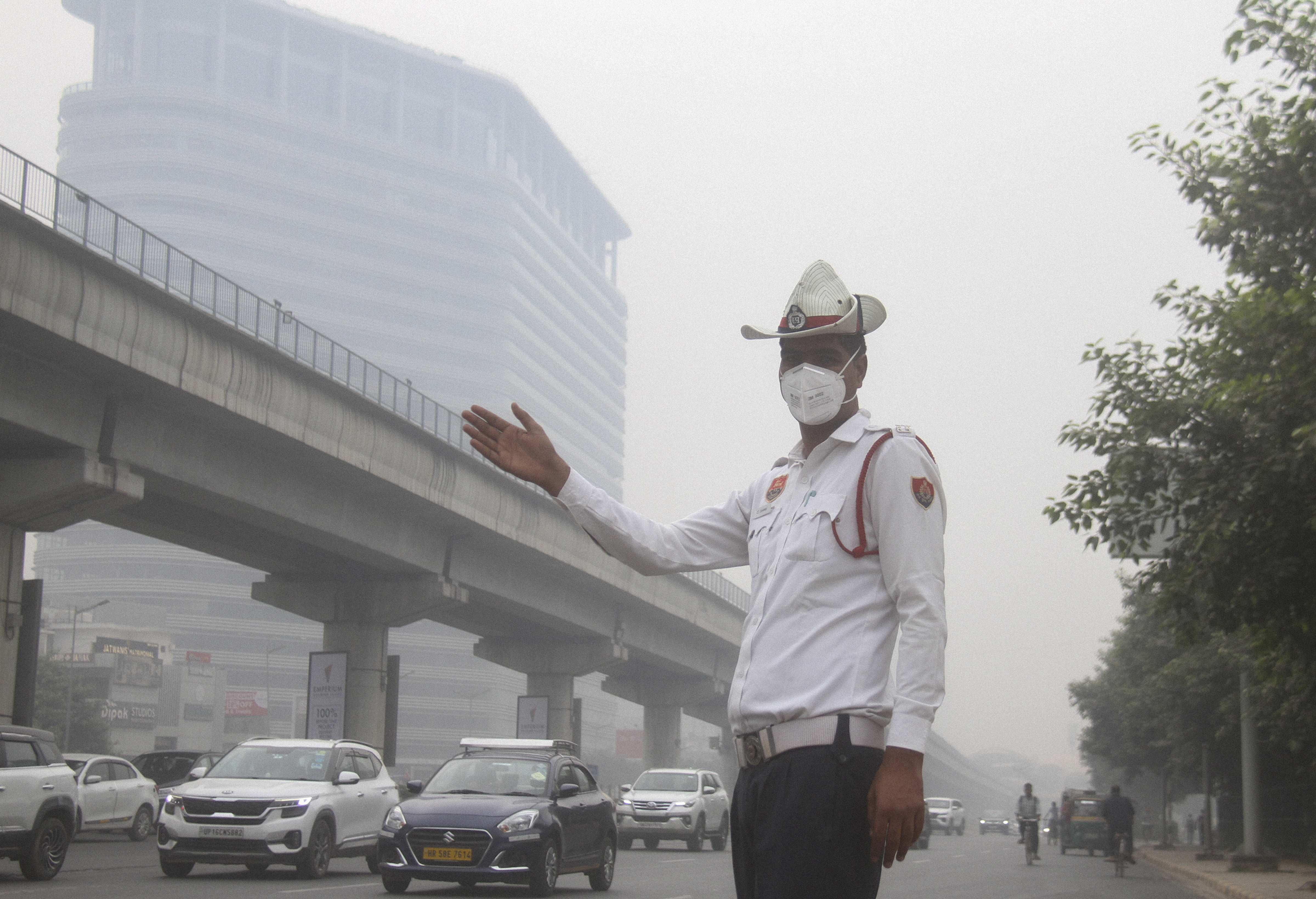 Delhi air quality worsens to ‘severe’ category; Centre invokes GRAP Stage 3 curbs